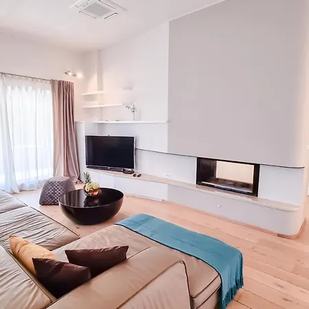 Lora With Swimming Pool, 150m To The Sea, Opatija-lovran فيلة Opric